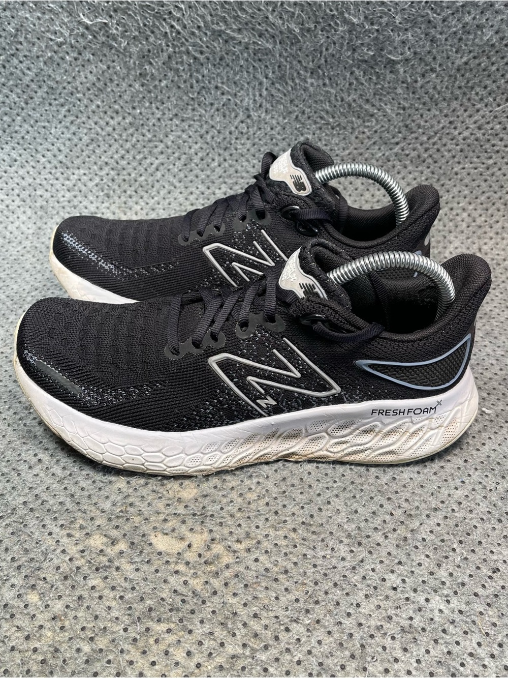 New Balance Fresh Foam X 1080 Black Running Shoes No Insoles Size 8.5 Women’s
